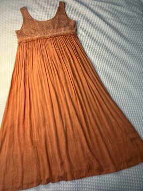 easel Terra Cotta Lace-Bodice Maxi Dress